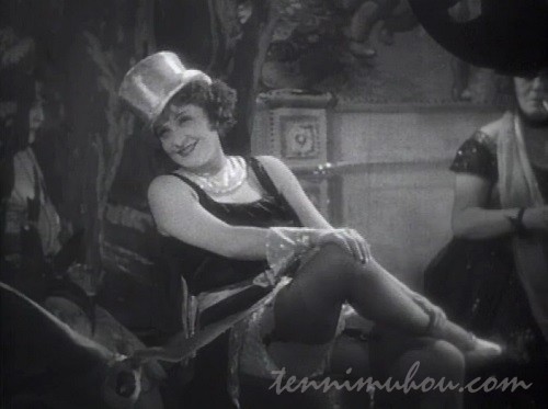 映画【嘆きの天使（1930）】あらすじと観た感想とディートリヒの脚線美